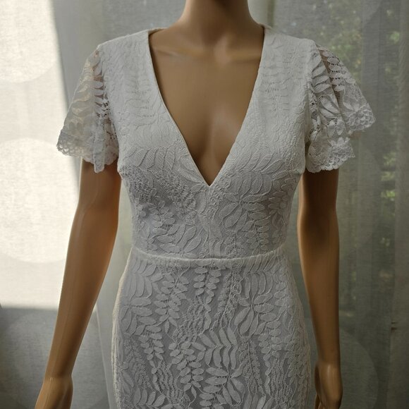Lulus Your Hand in Mine White Lace Flutter Sleeve Maxi Dress. Size S - Picture 6 of 15